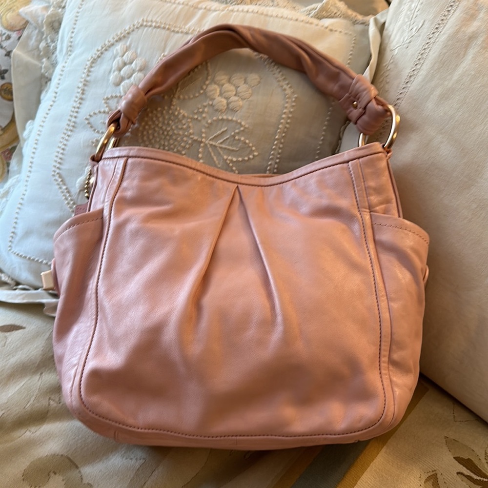 Coach Pink Leather Hobo bag w Gold colored Hardware - Picture 7 of 14